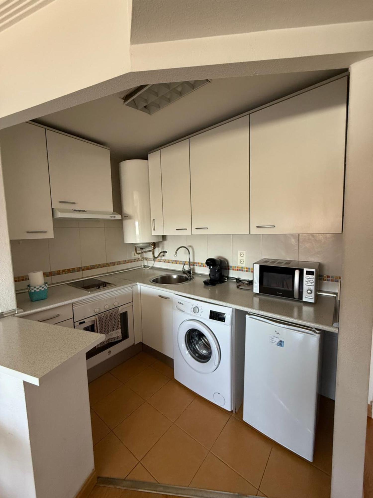 Apartamento Calido Con Piscina Y Garaje